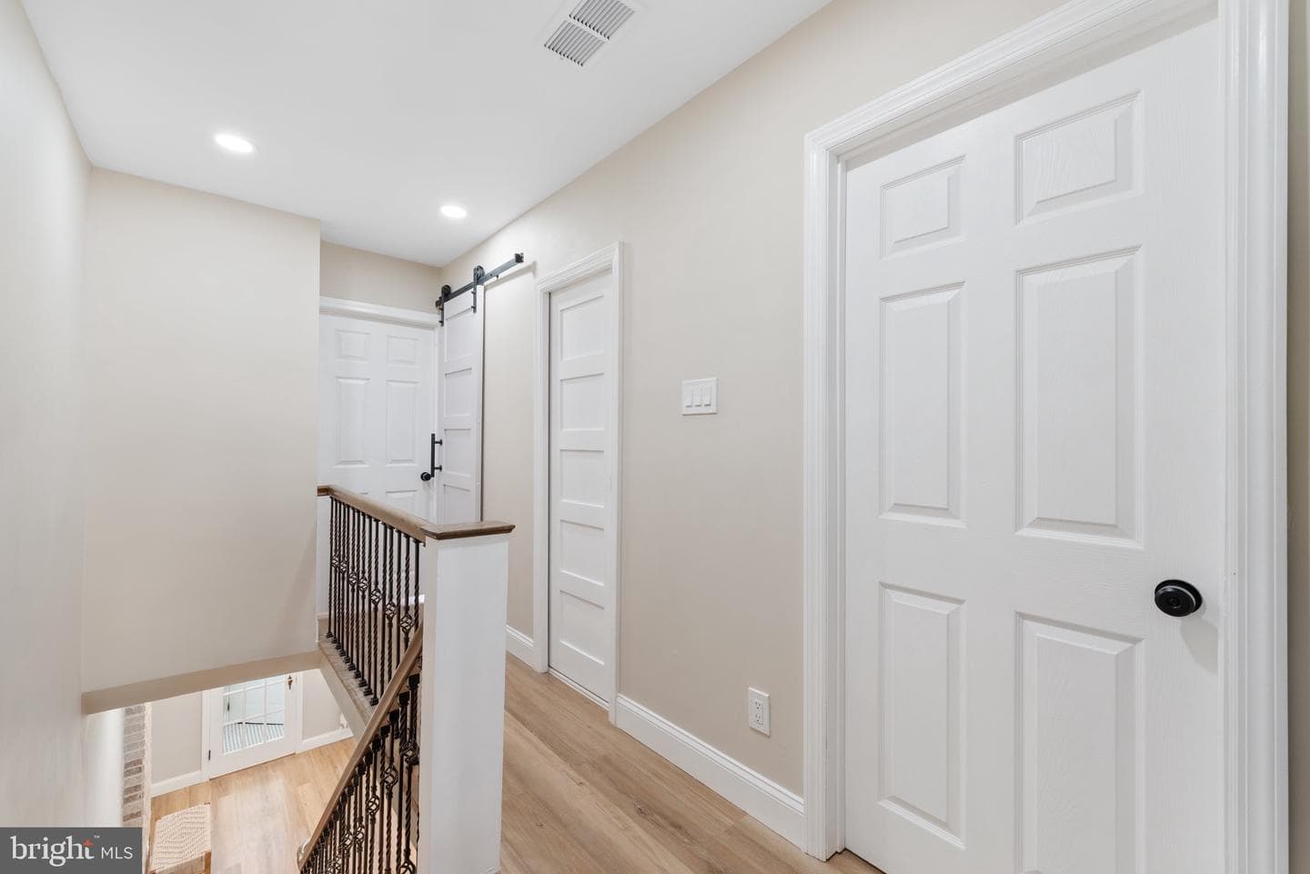 6027 Woodcrest Avenue photo 30