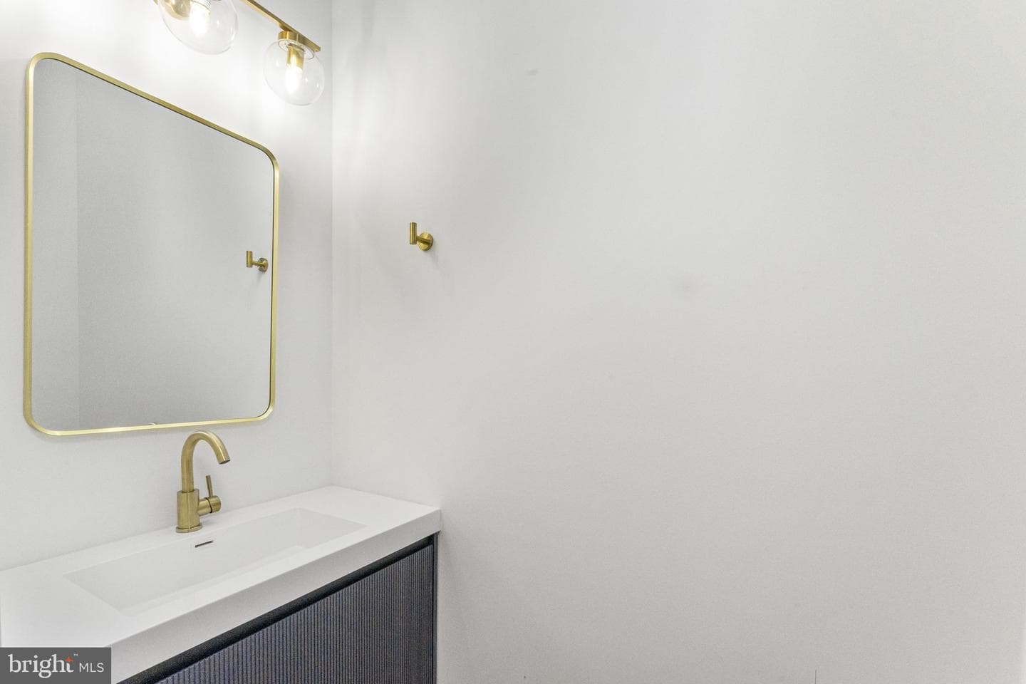 4475 Fleming Street photo 9