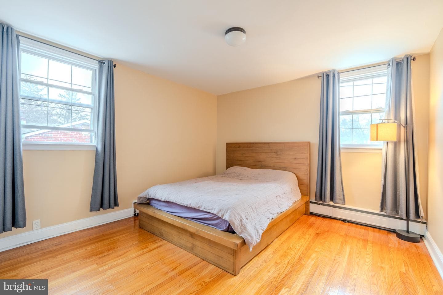 613 Seville Street photo 22