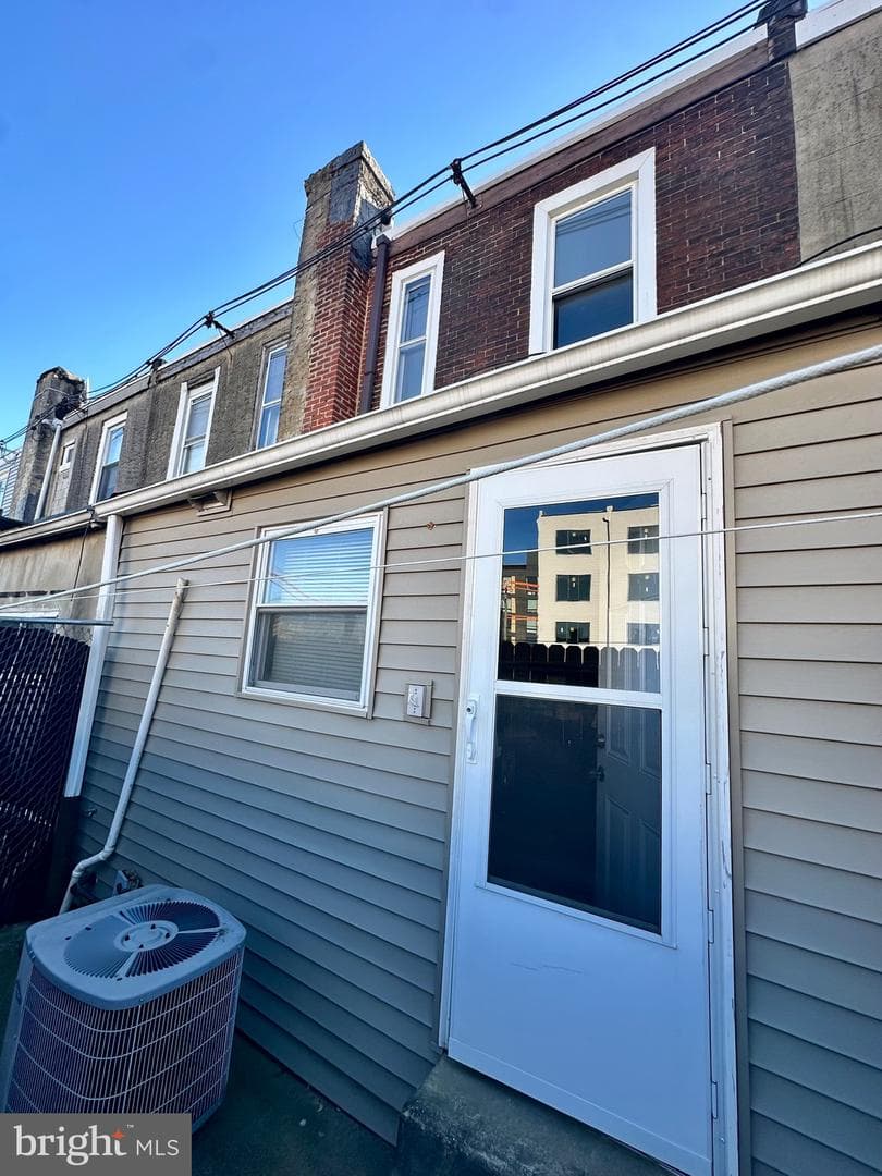171 W Wilt Street photo 15