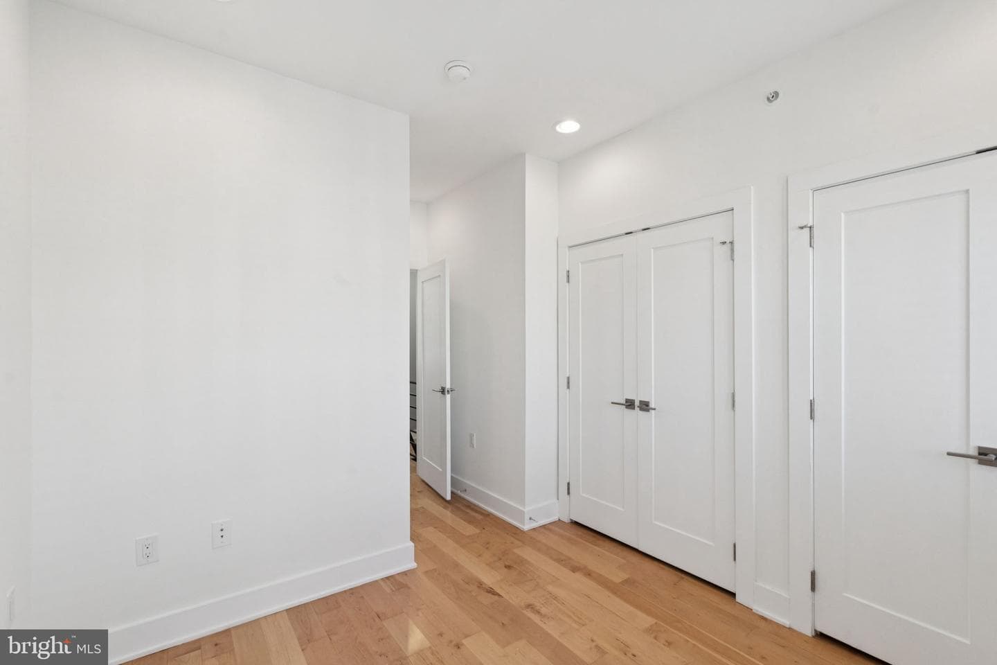 1825 Gerritt Street photo 16