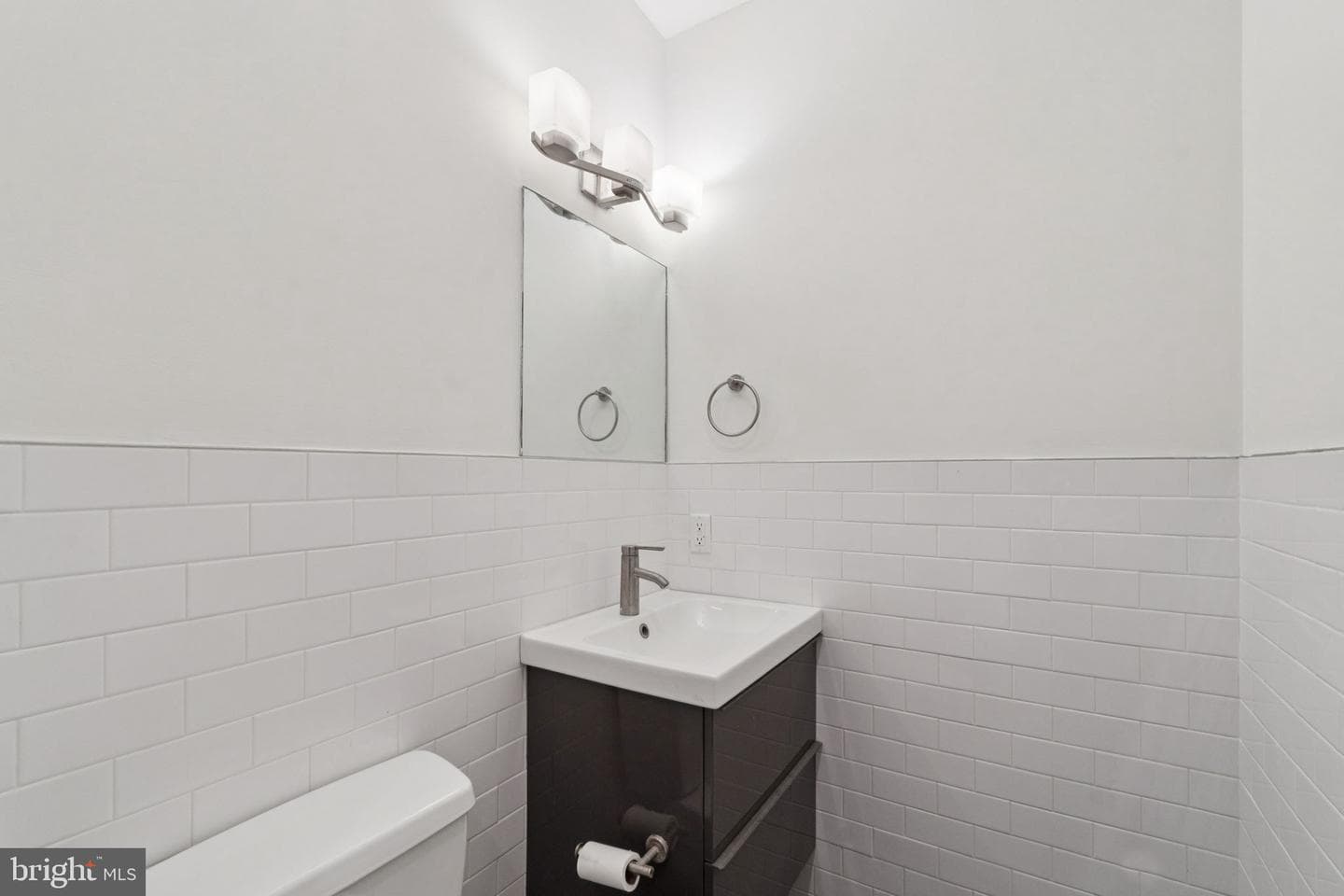 1825 Gerritt Street photo 32