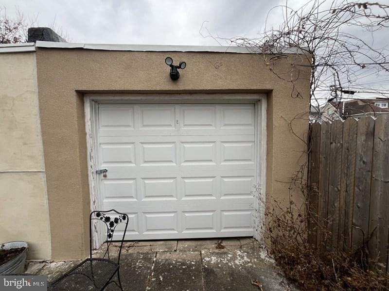 6419 N Fairhill Street photo 8