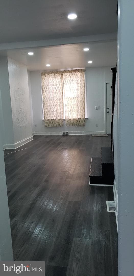 2126 E Birch Street photo 8