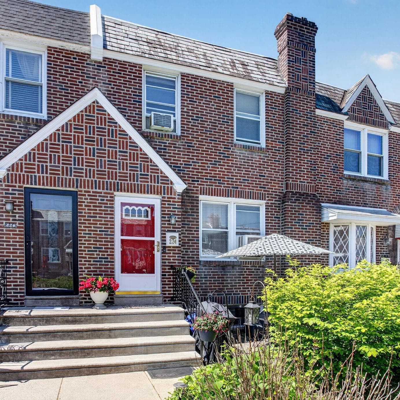 224 Higbee Street photo 1