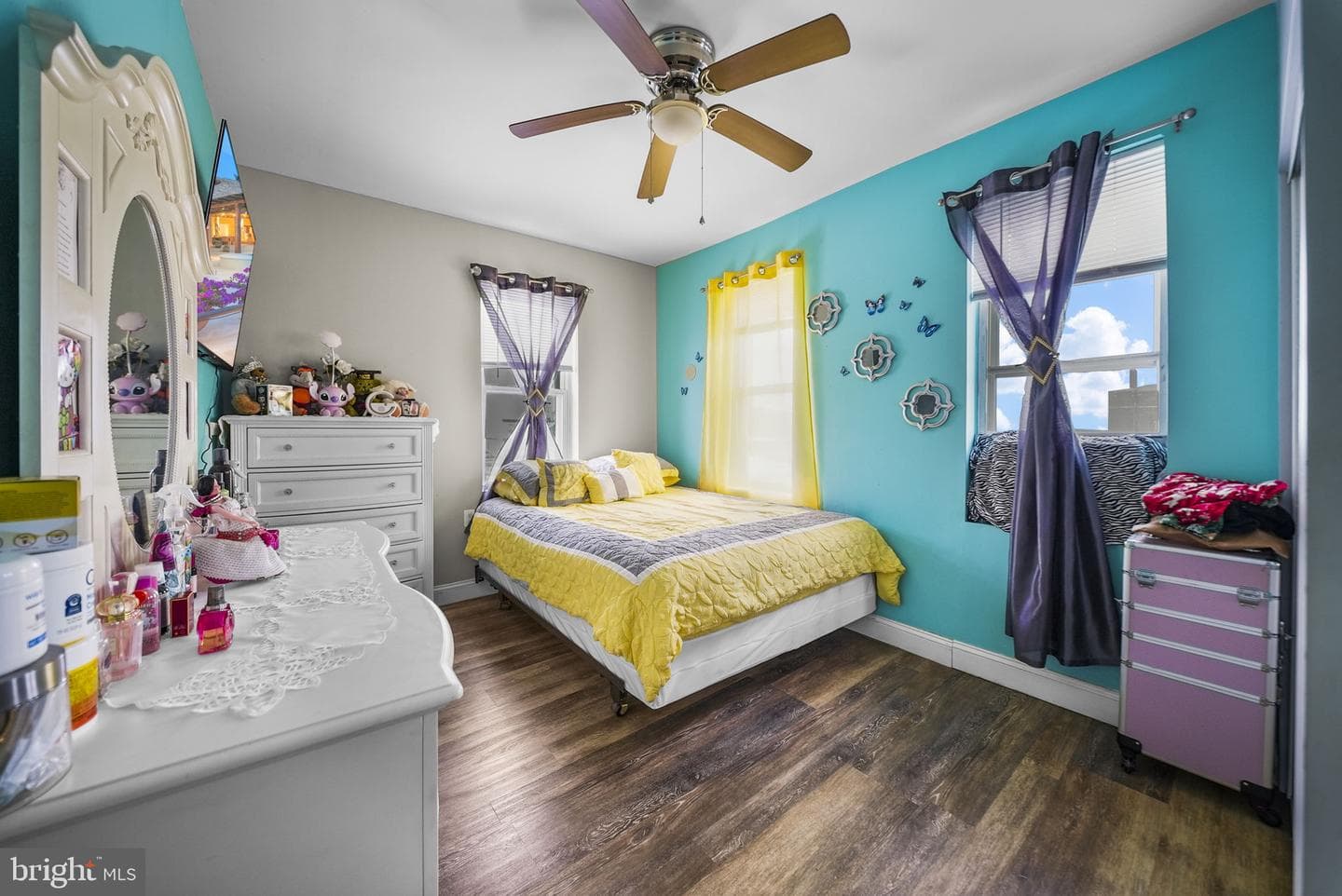 4634 James Street photo 13
