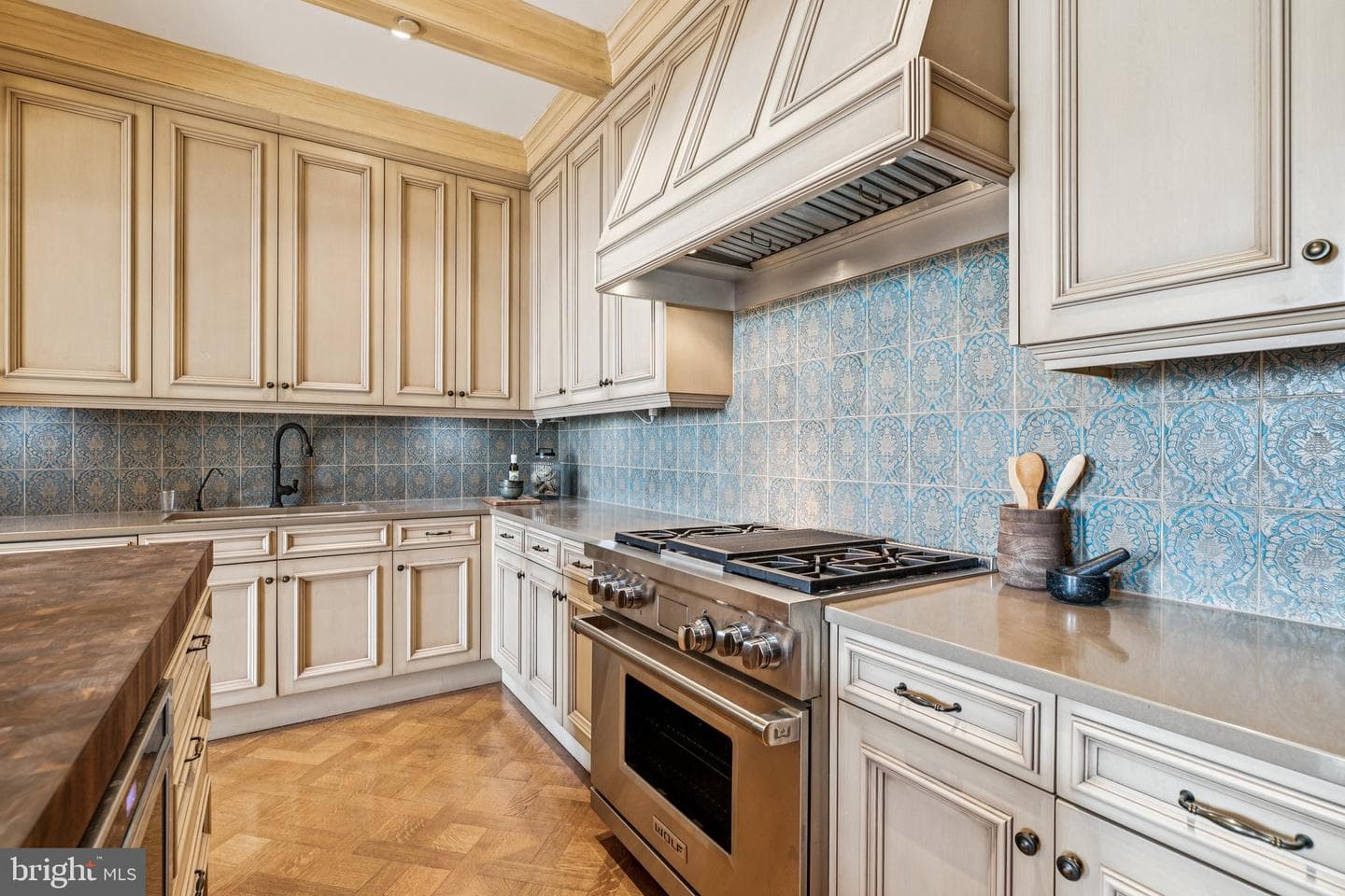421 Chestnut Street #401 photo 14