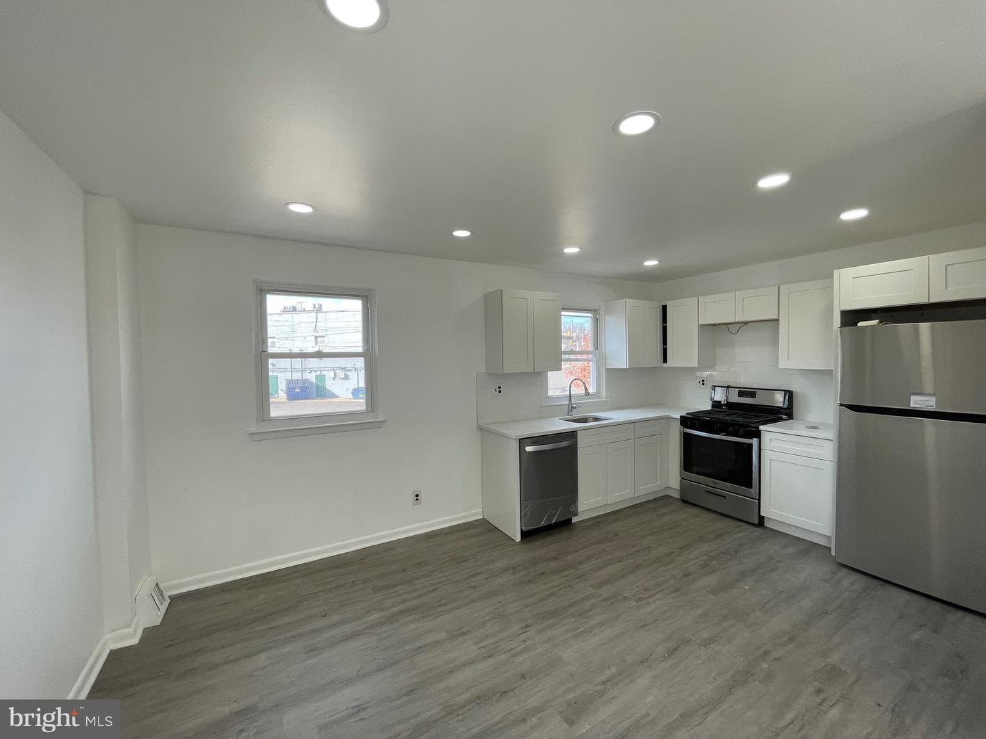803 Lawler Street photo 20