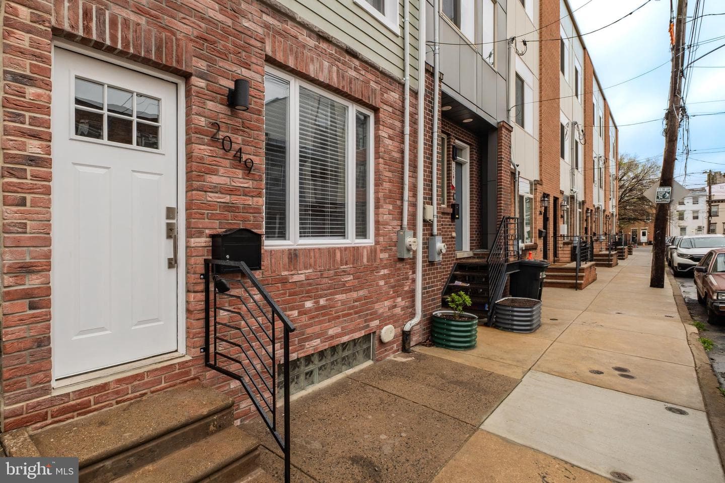 2049 E Letterly Street photo 3