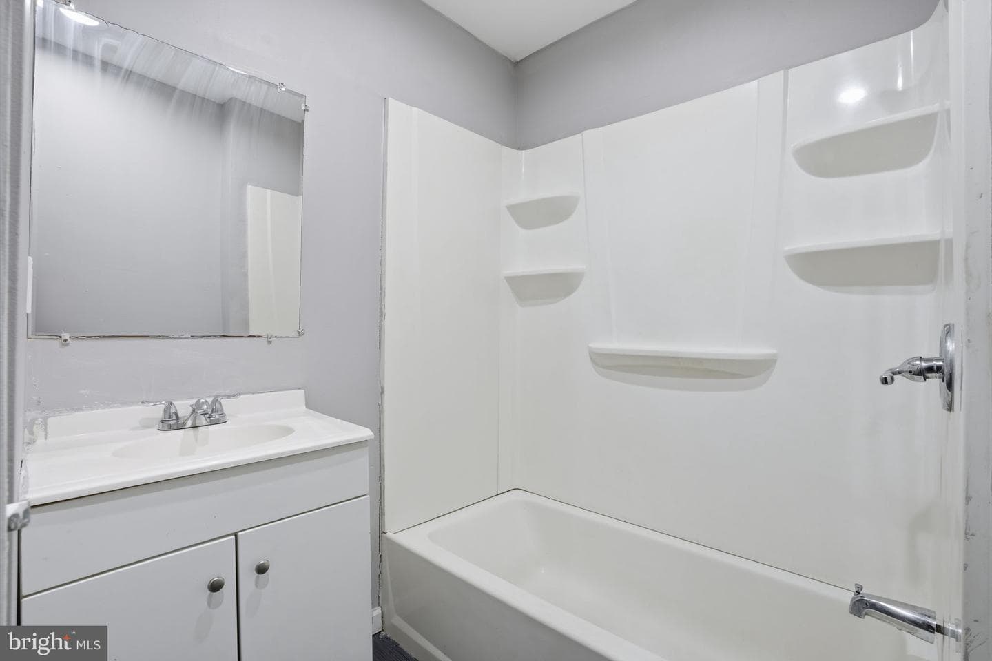 1866 E Cornwall Street photo 20