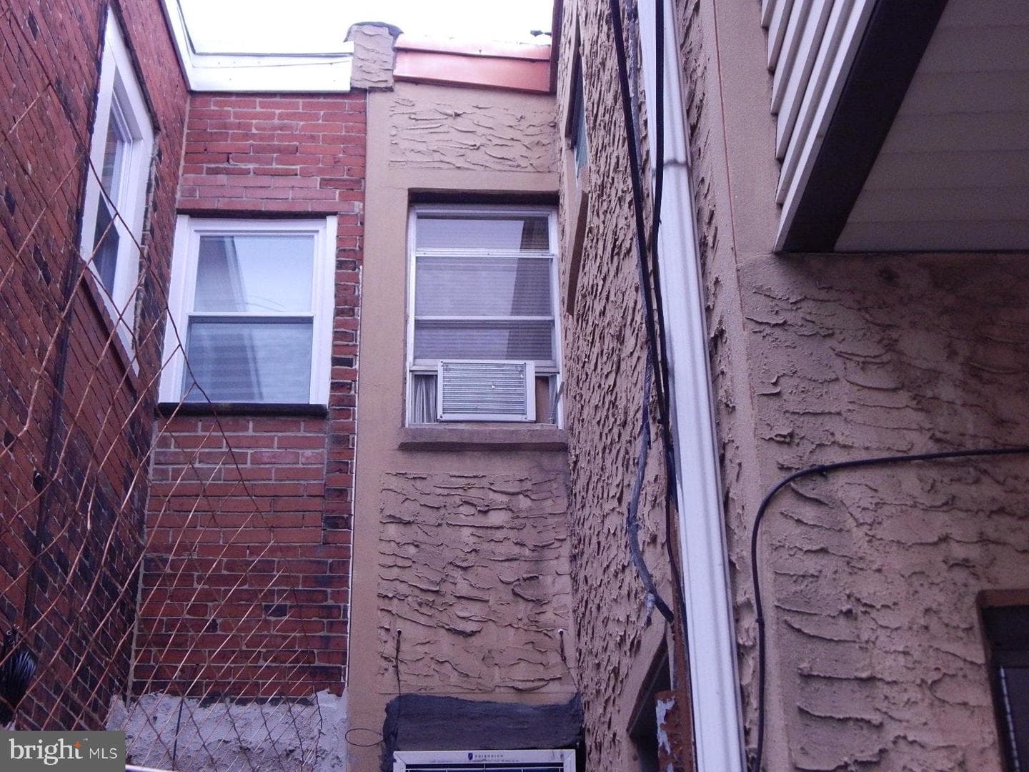 2525 S Juniper Street photo 22
