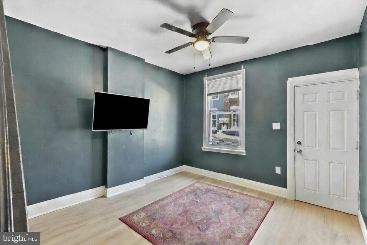 3567 Joyce Street photo 2