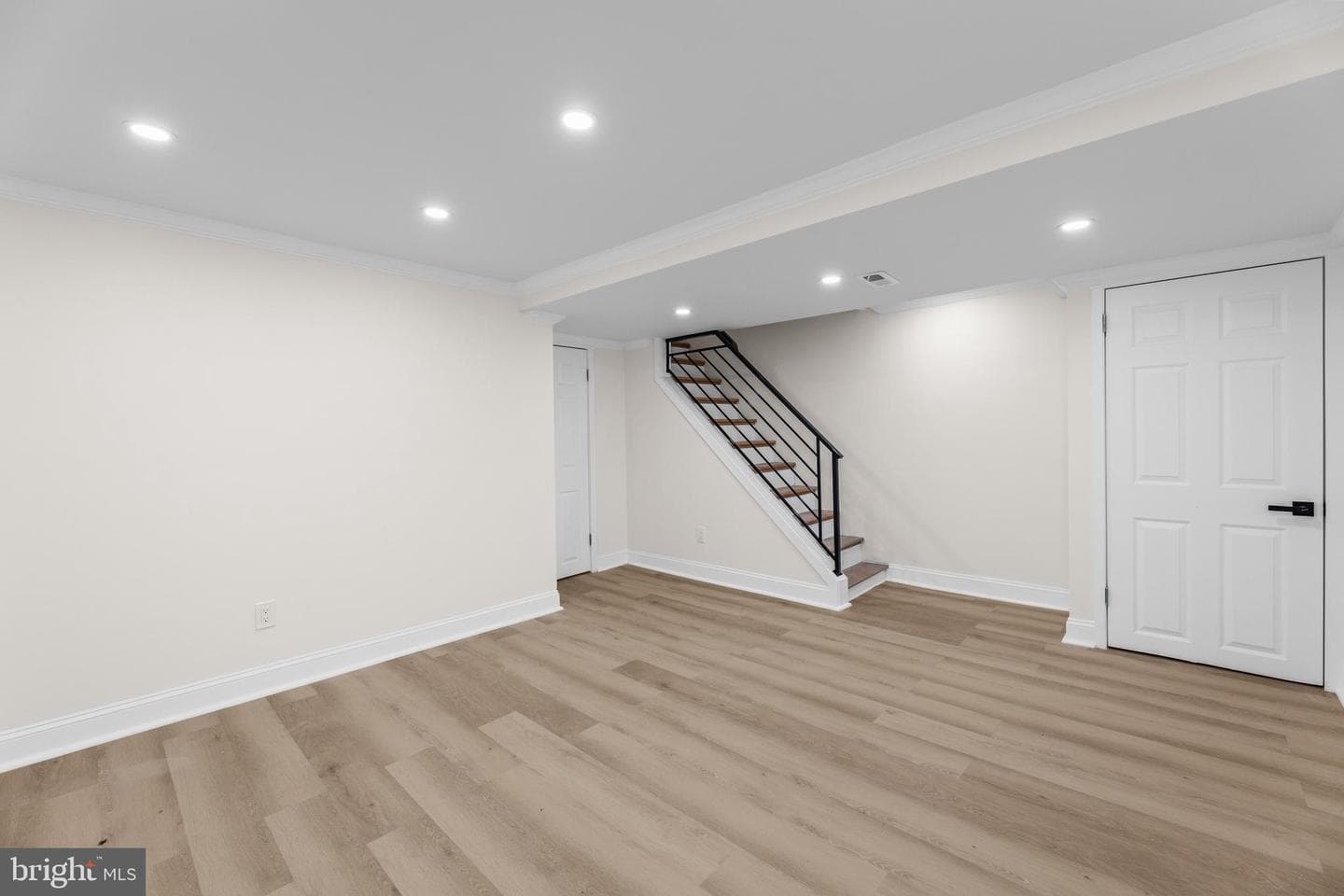 7920 Provident Street photo 30