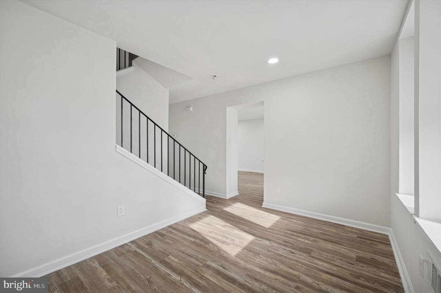 5611 Appletree Street photo 7
