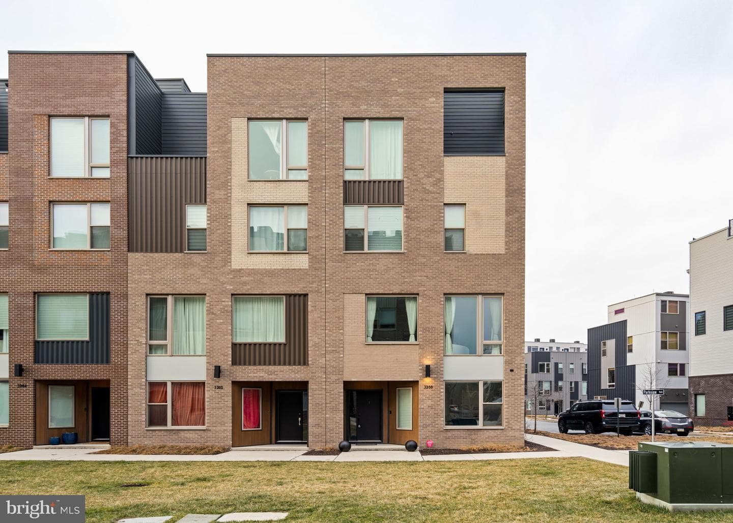 3200 Parkview Walk photo 29