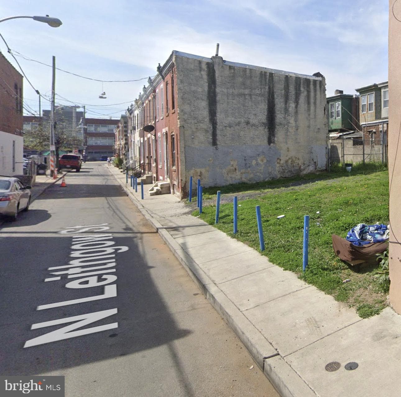 2842 N Leithgow Street photo 1