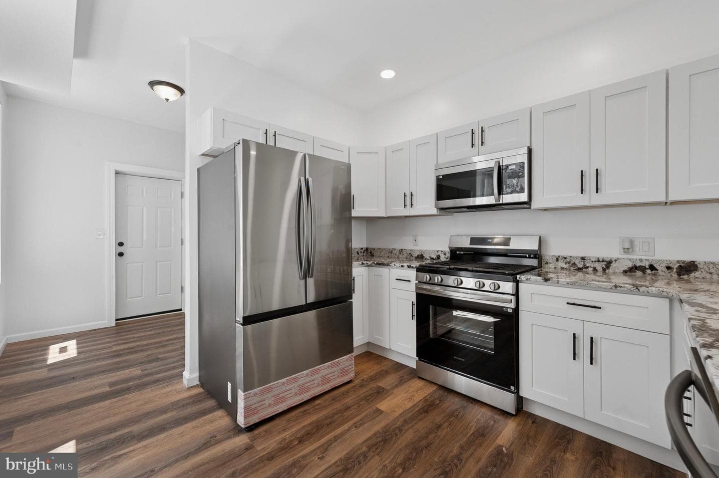 5321 Upland Street photo 9