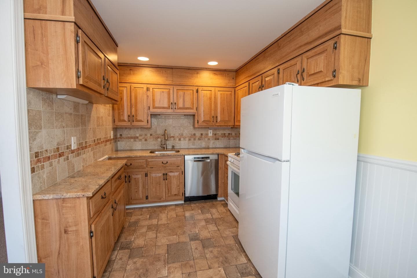 3210 Ancona Road photo 22