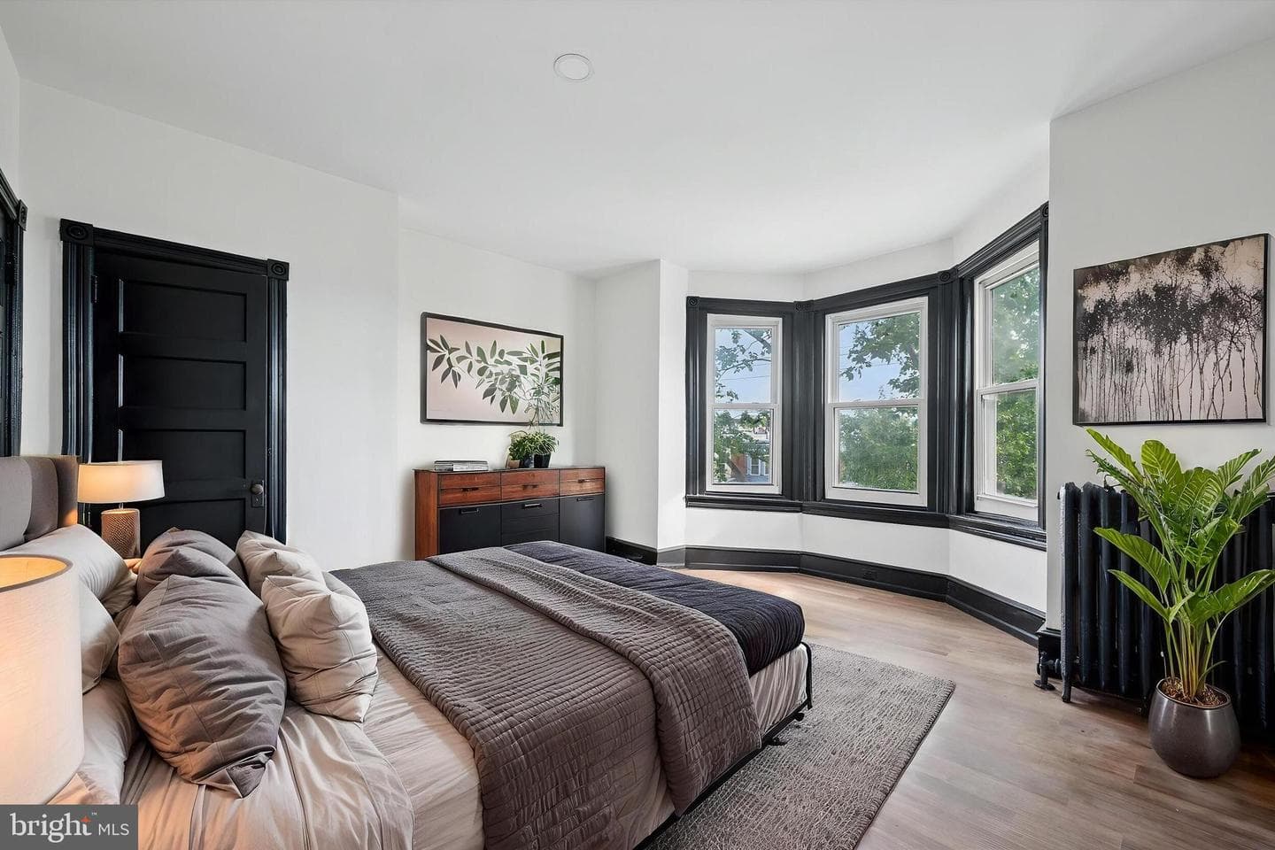 5457 Cedar Avenue photo 17
