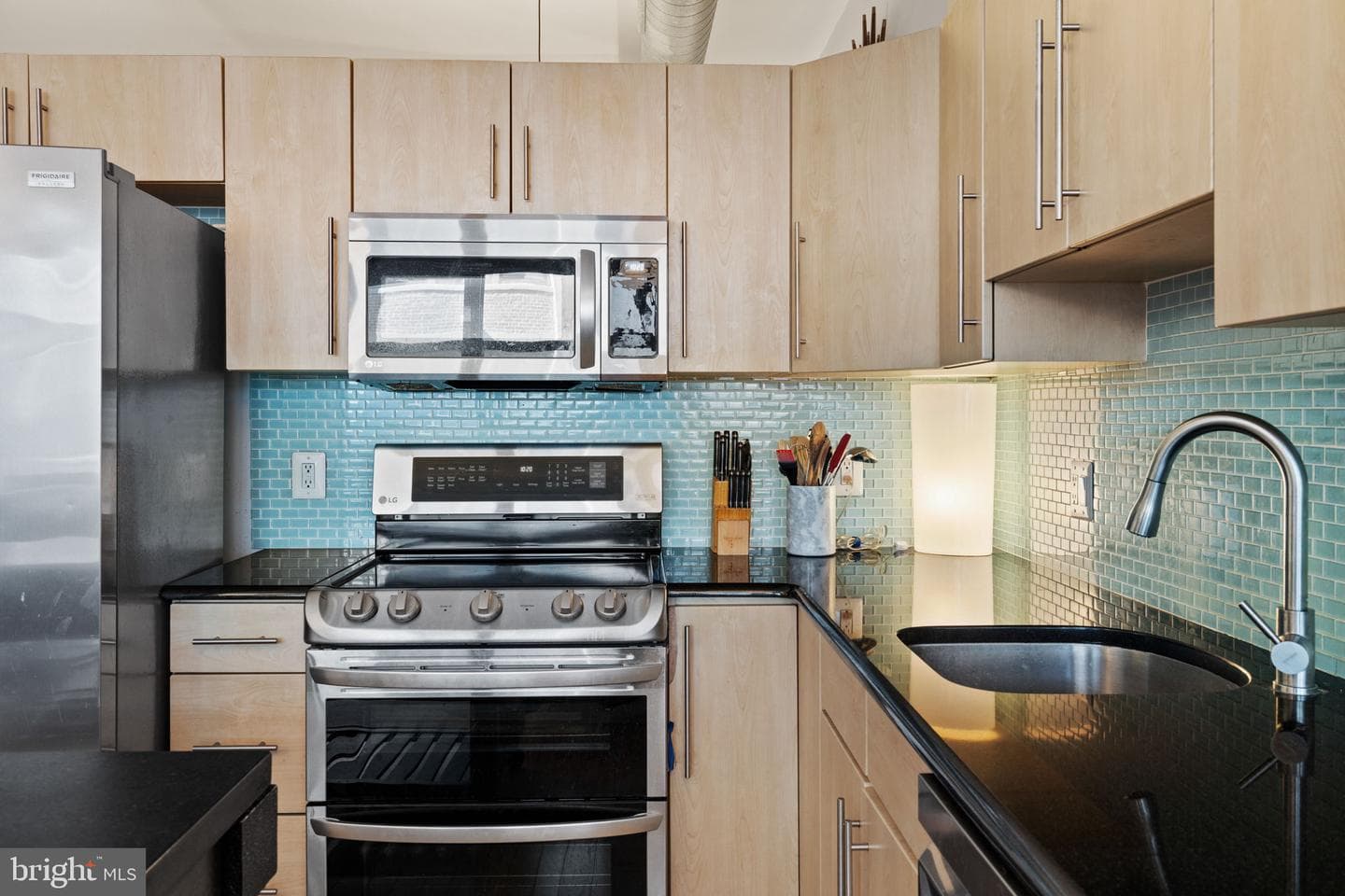 1100 S Broad Street #415c photo 20