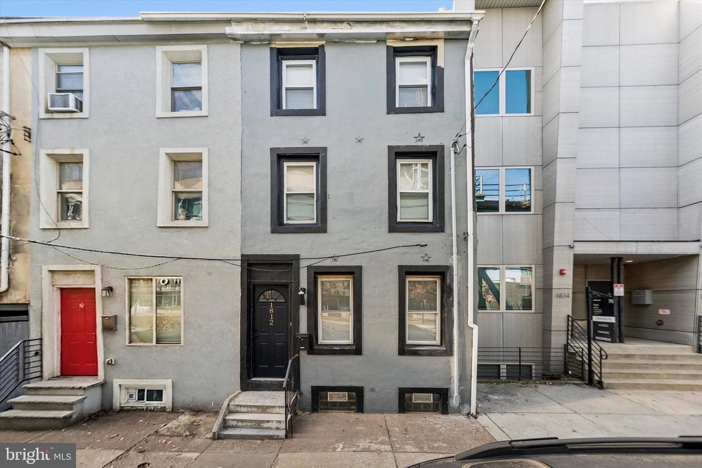 1812 N Front St photo 6