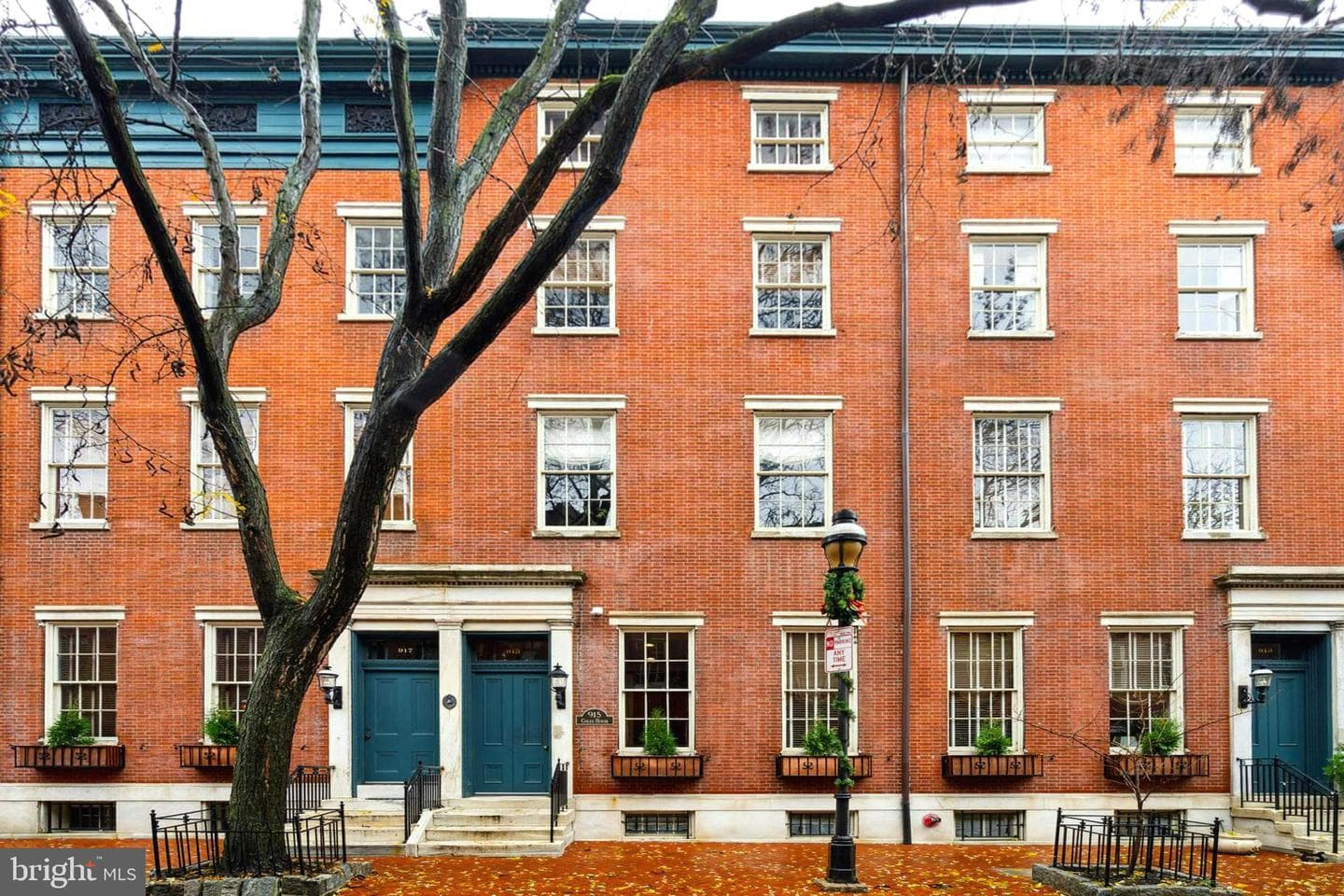 915 Clinton Street #301 photo 1