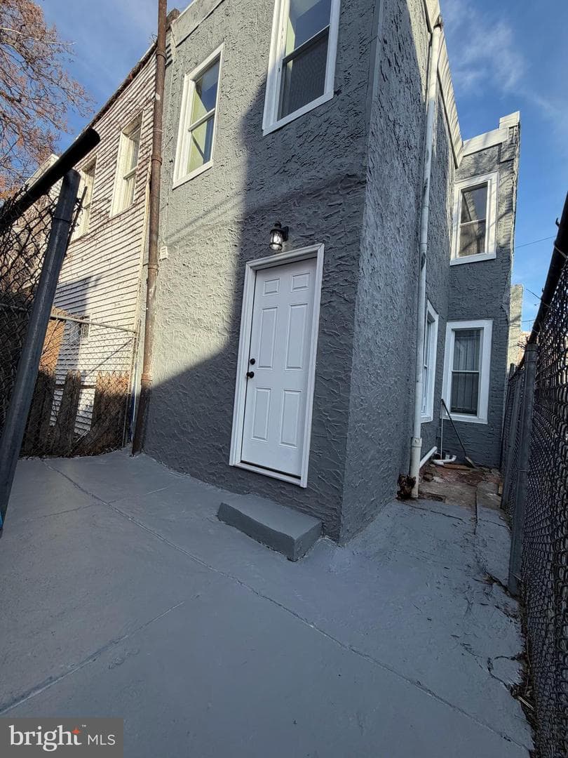 2712 N Hicks Street photo 26