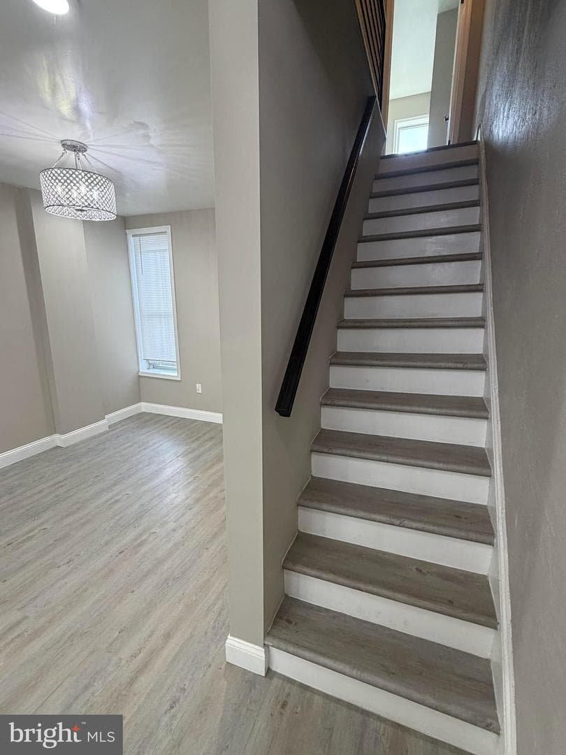 2712 N Hicks Street photo 6