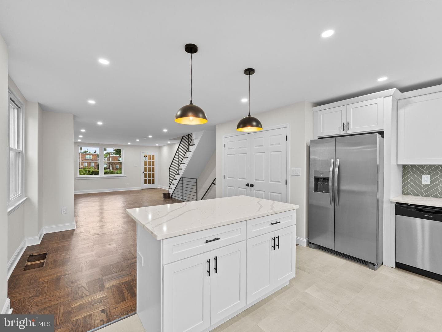 1007 E Dorset Street photo 13