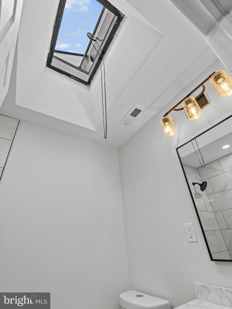 1007 E Dorset Street photo 26