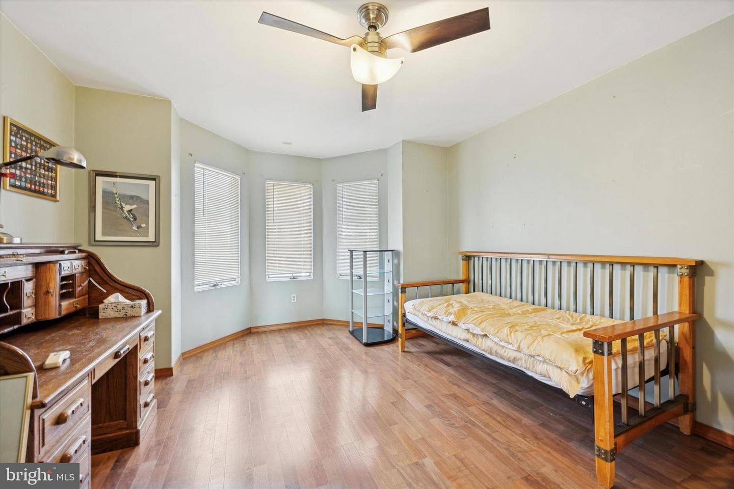 3431 E Thompson Street photo 13