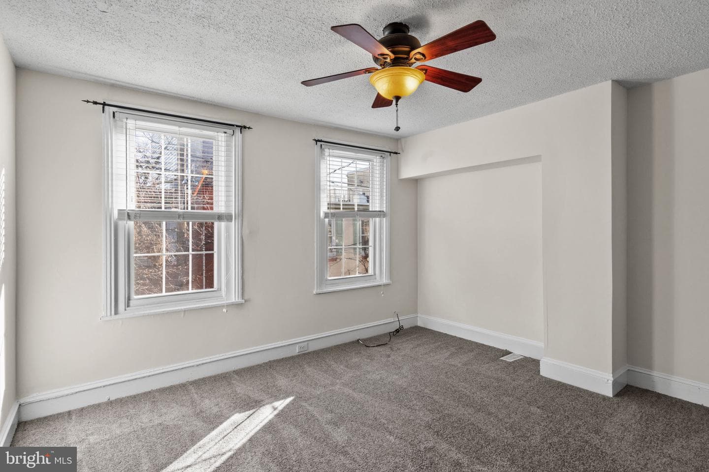 760 N Bucknell Street photo 15