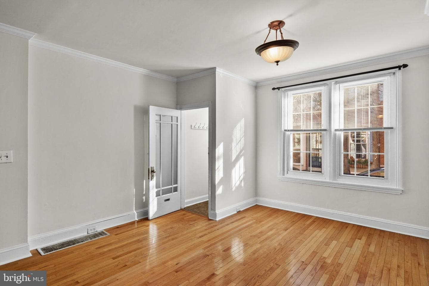 760 N Bucknell Street photo 3