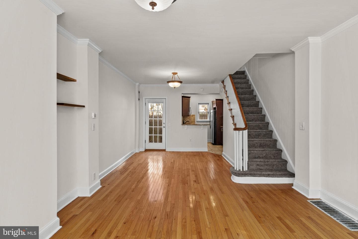 760 N Bucknell Street photo 5