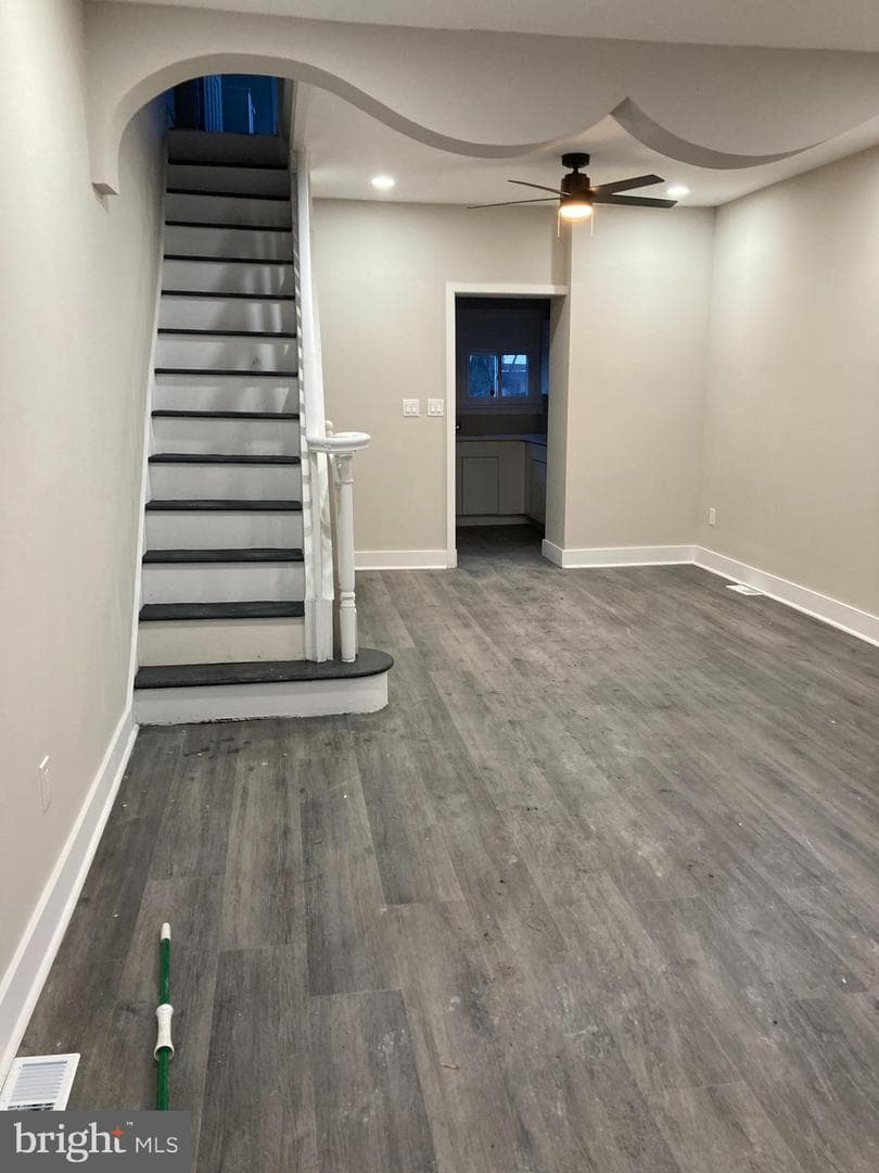 1343 S Hollywood Street photo 2