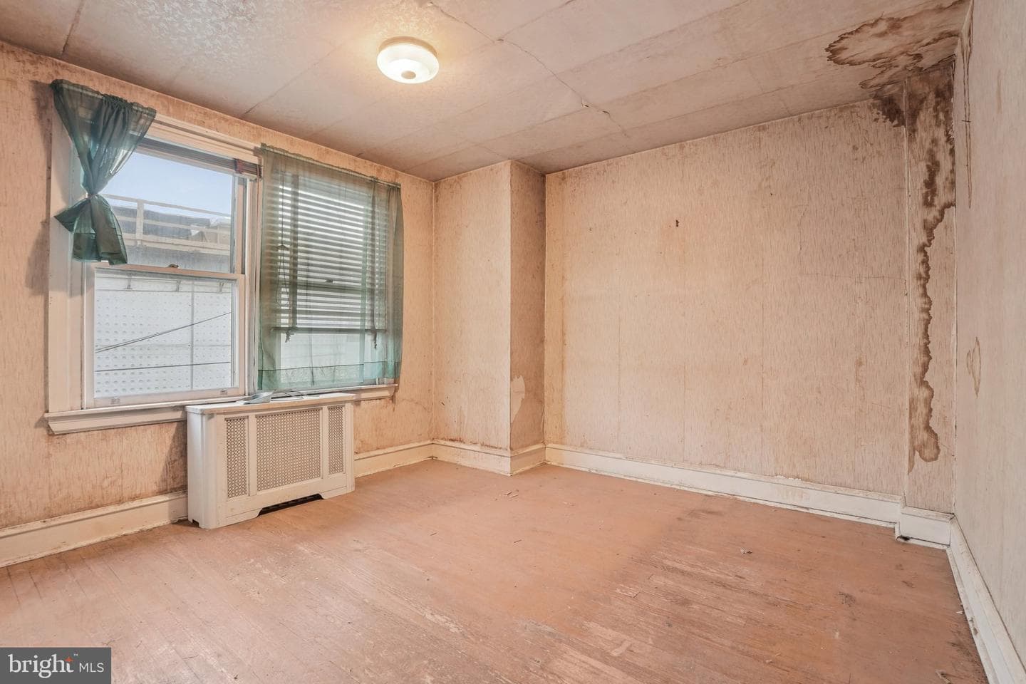 5322 James Street photo 25
