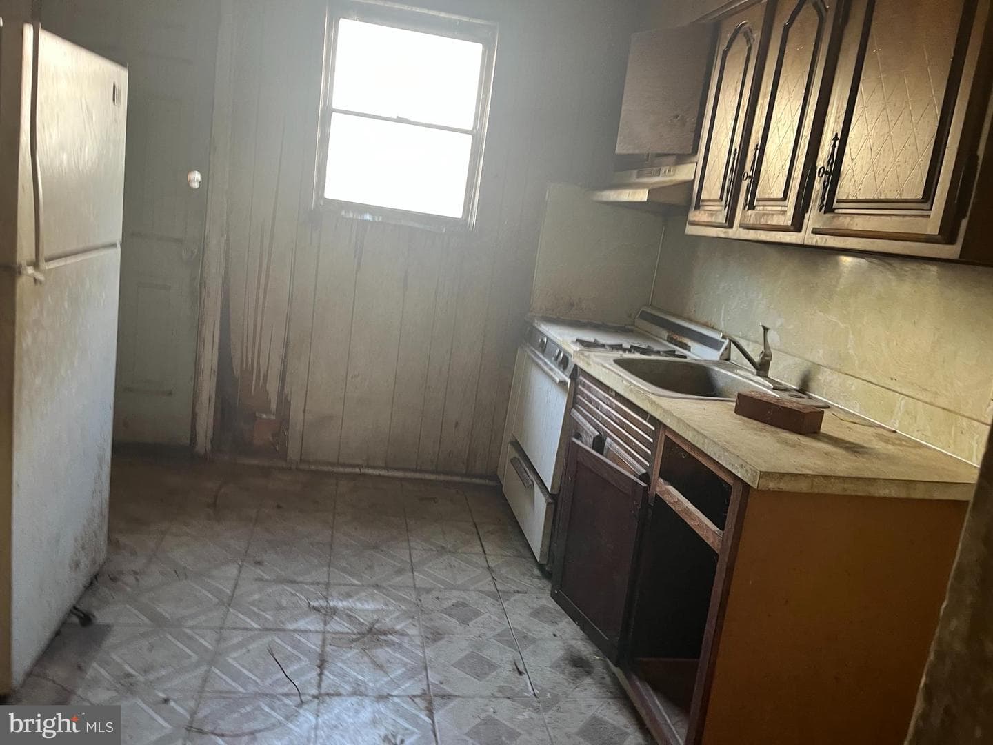 1534 S Etting Street photo 5