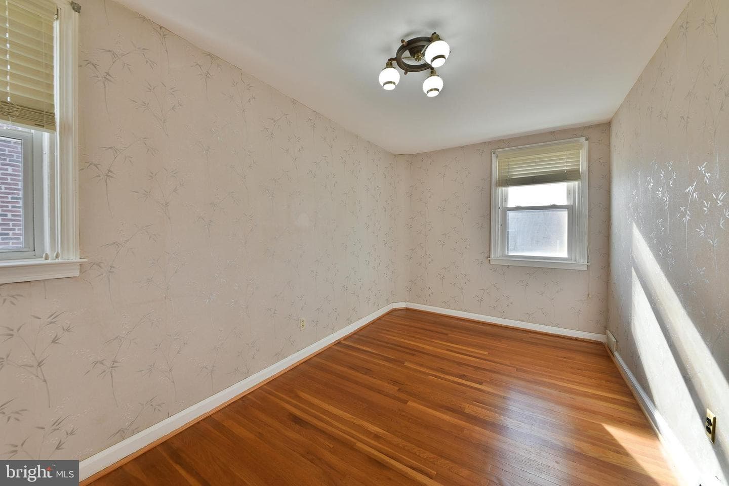 1012 Saint Vincent Street photo 16