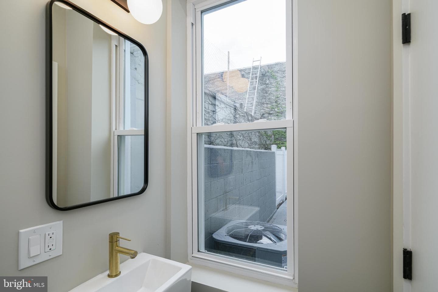 1129 S 12th Street photo 14