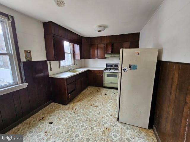 8127 Farnsworth Street photo 7