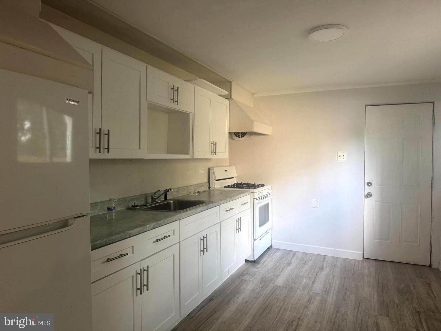 2336 S 72nd Street photo 3