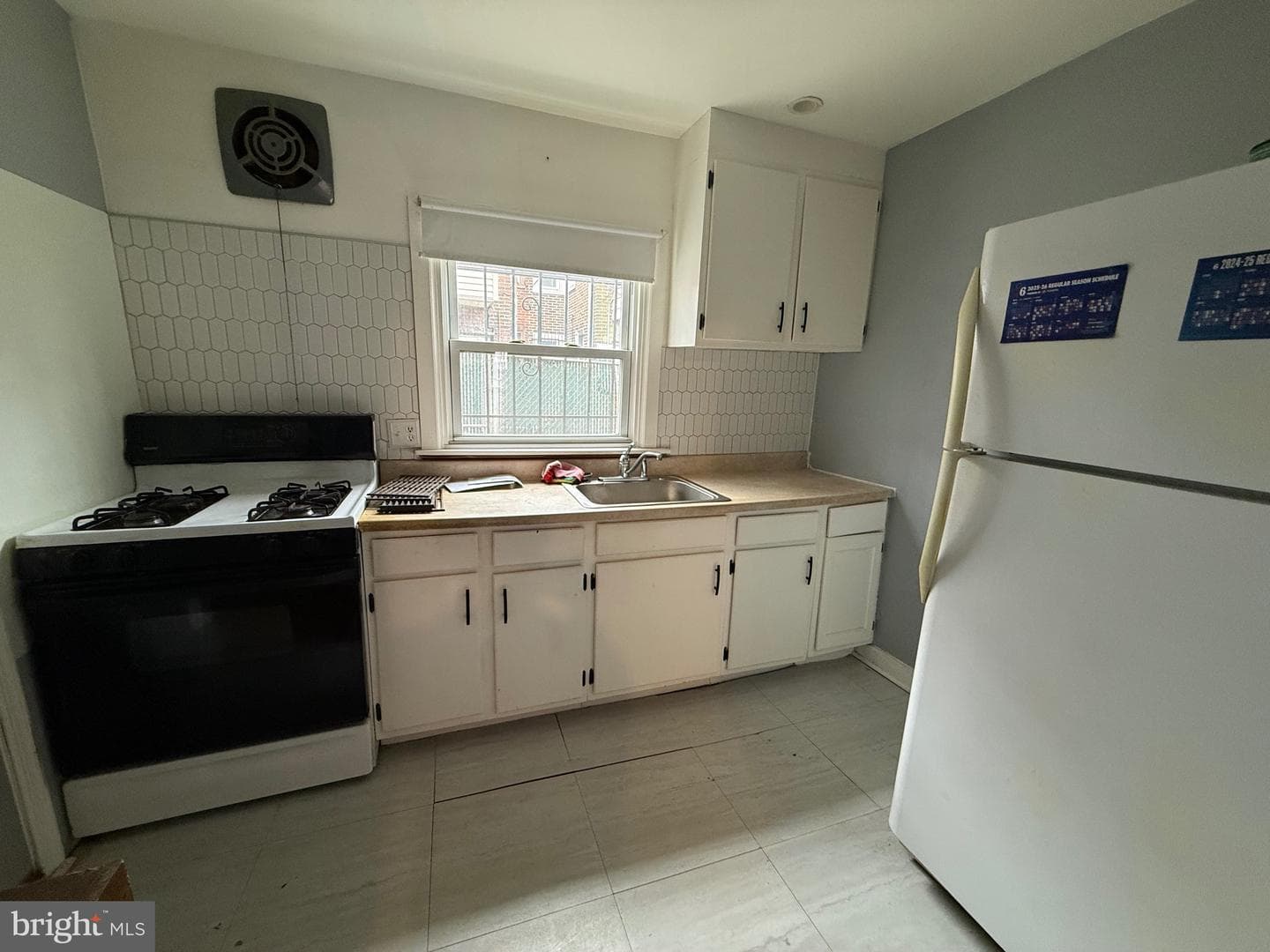 2216 Watkins Street photo 4