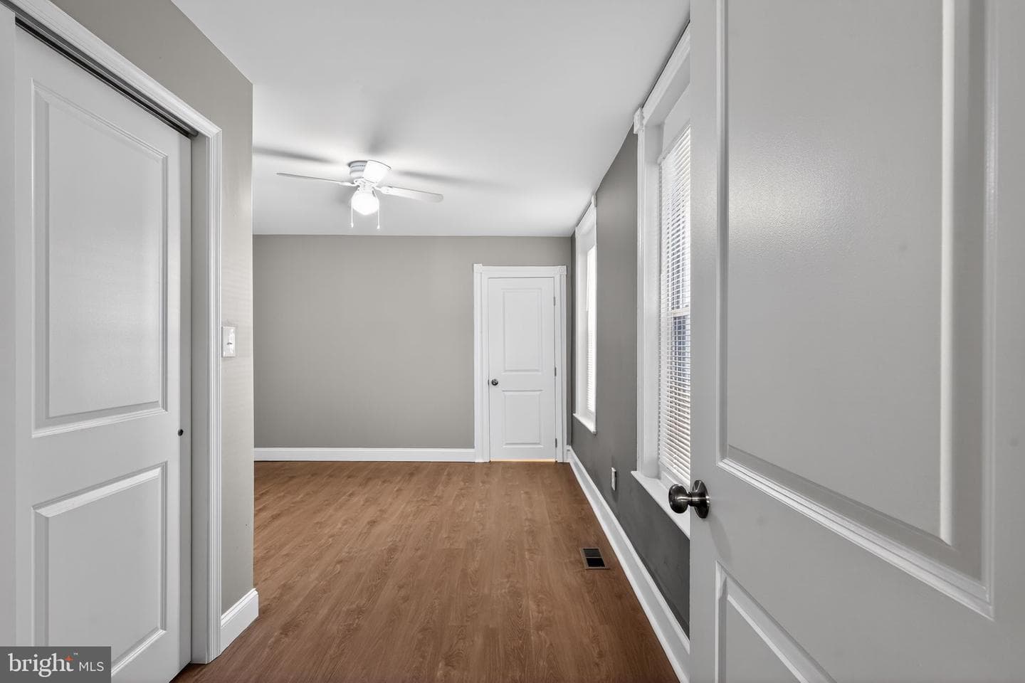 6136 Vine Street photo 7