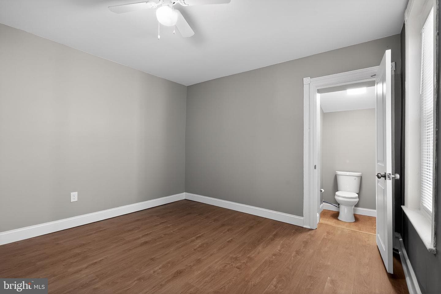 6136 Vine Street photo 8