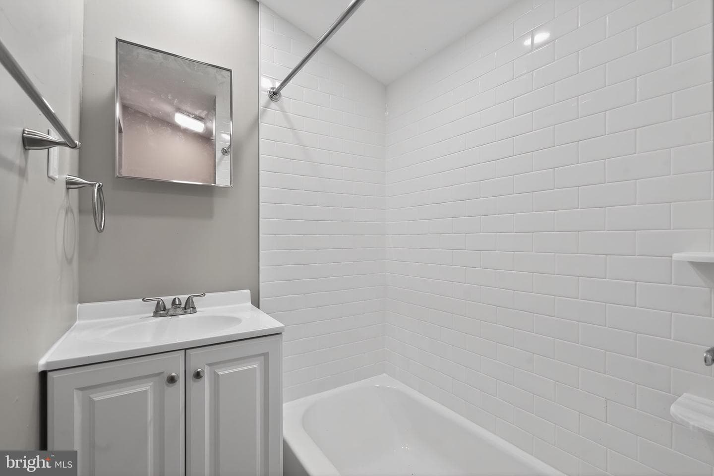 6136 Vine Street photo 9