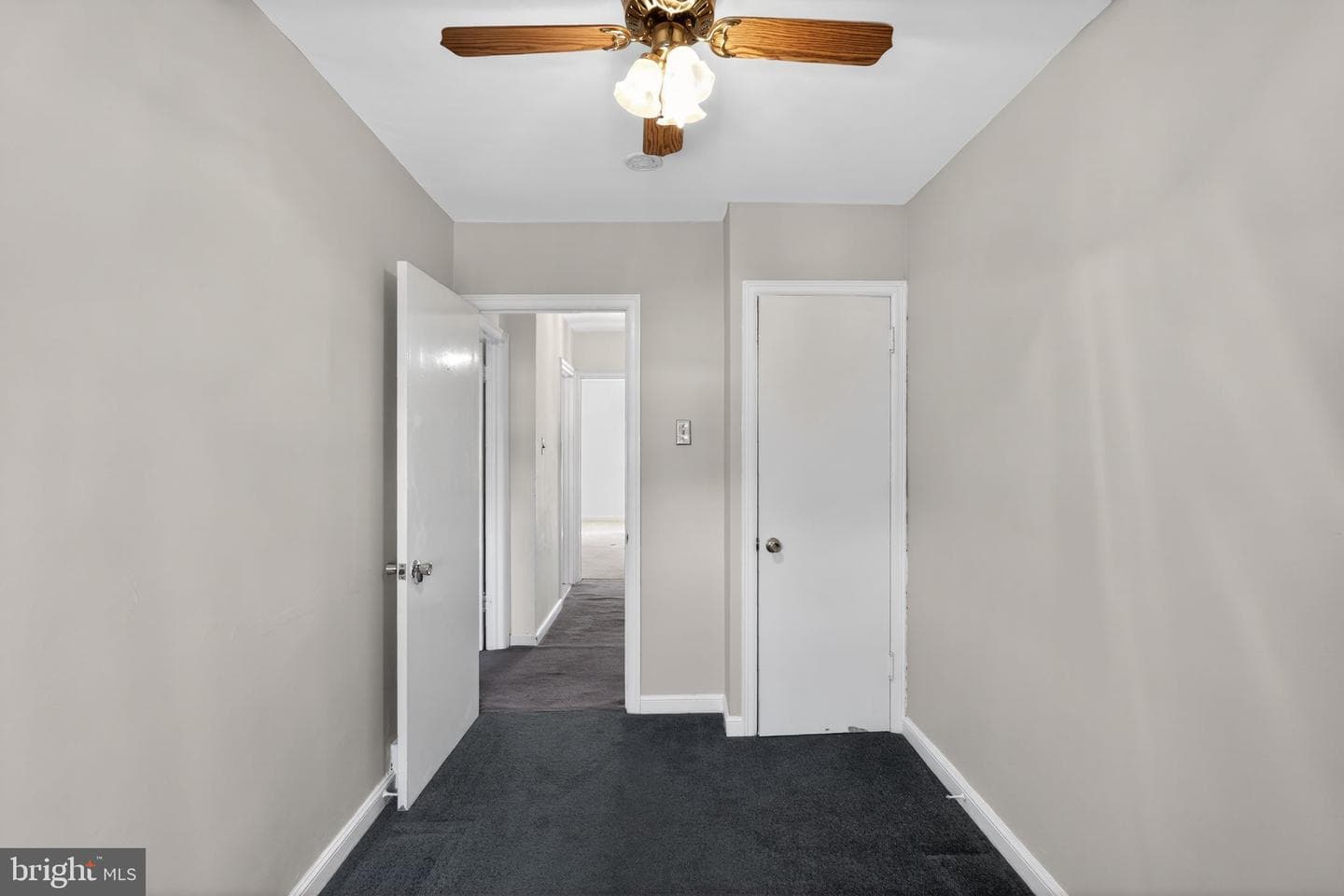 1017 Tyson Avenue photo 20