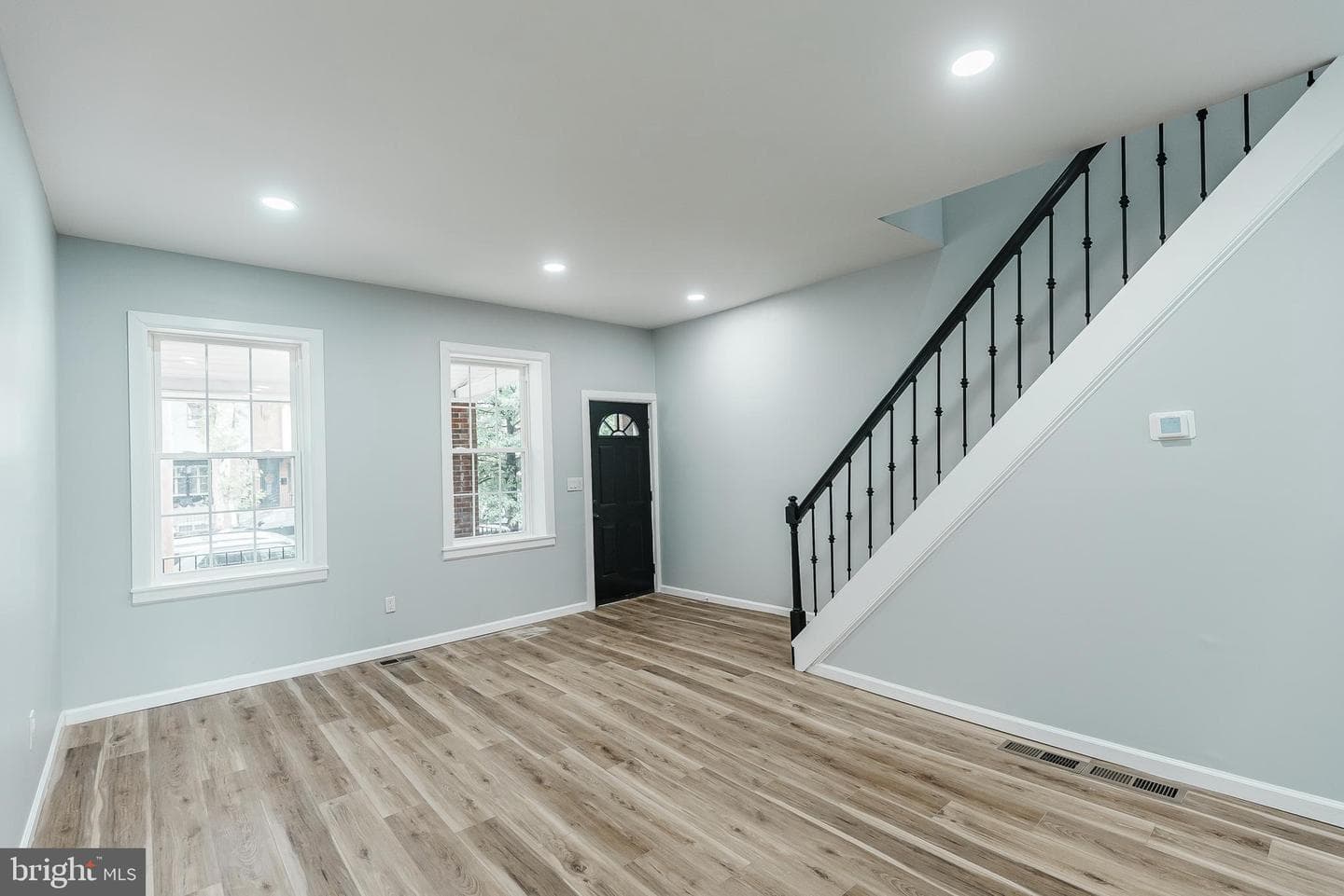 1932 E Moyamensing Avenue photo 27