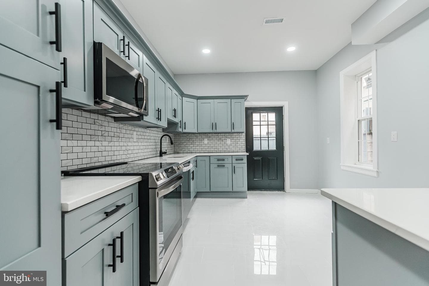 1932 E Moyamensing Avenue photo 31