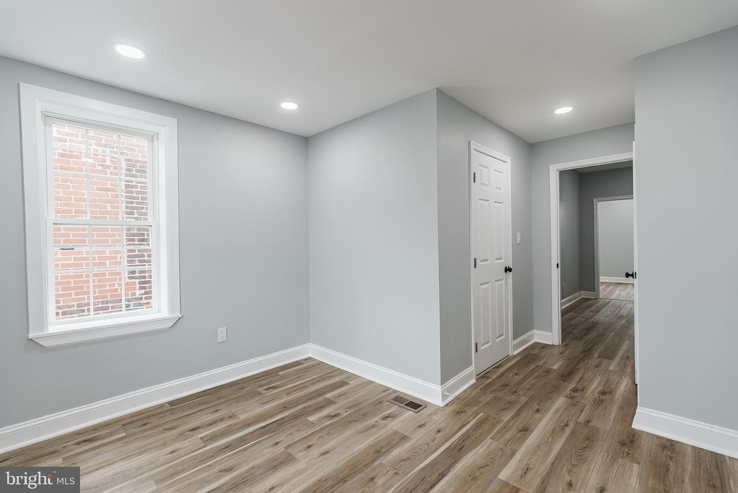 1932 E Moyamensing Avenue photo 32