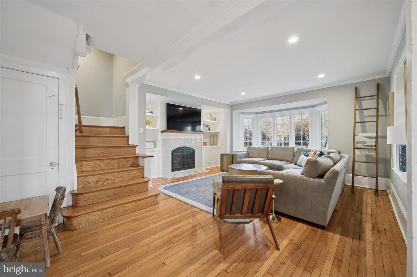 3222 W Penn Street photo 17